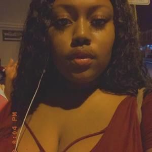 Meet your Posher, Amia